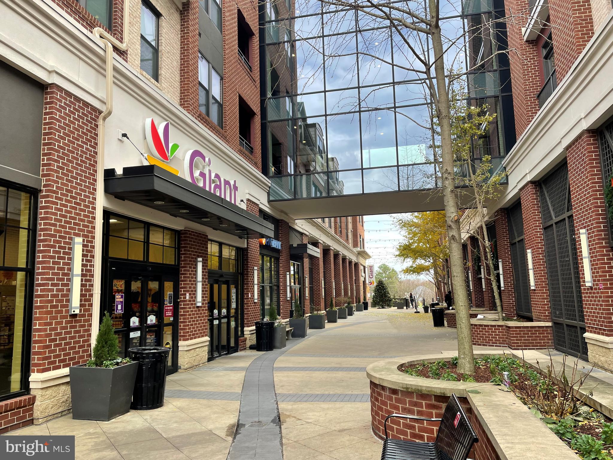 ARLINGTON HEIGHTS - Residential Lease