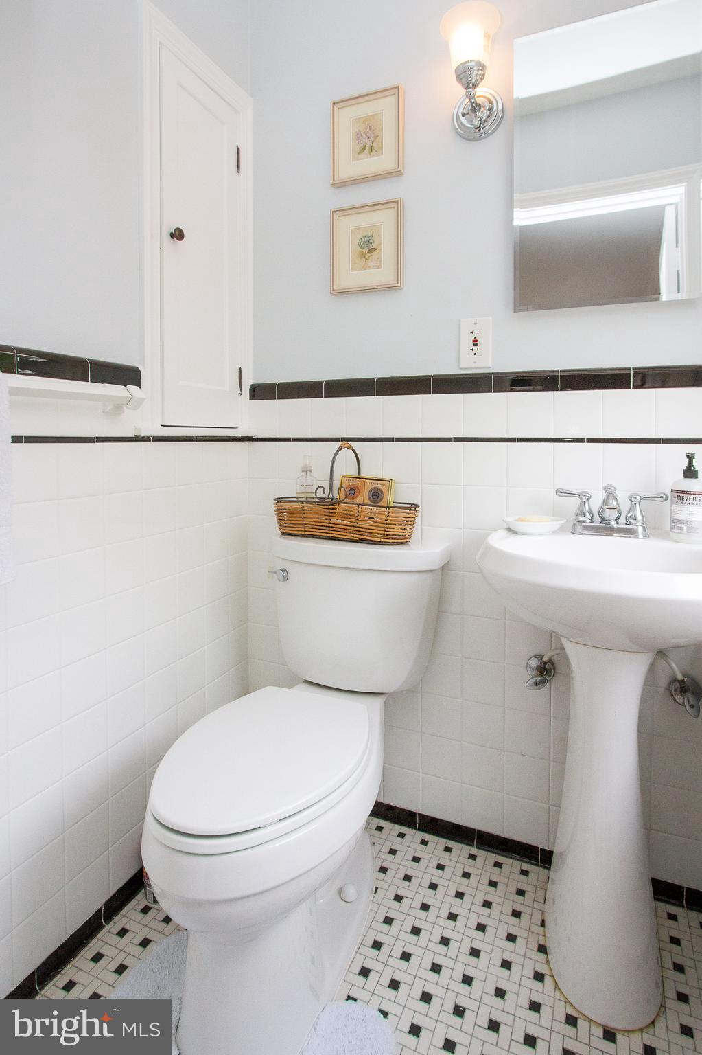 ARLINGTON HEIGHTS - Residential Lease