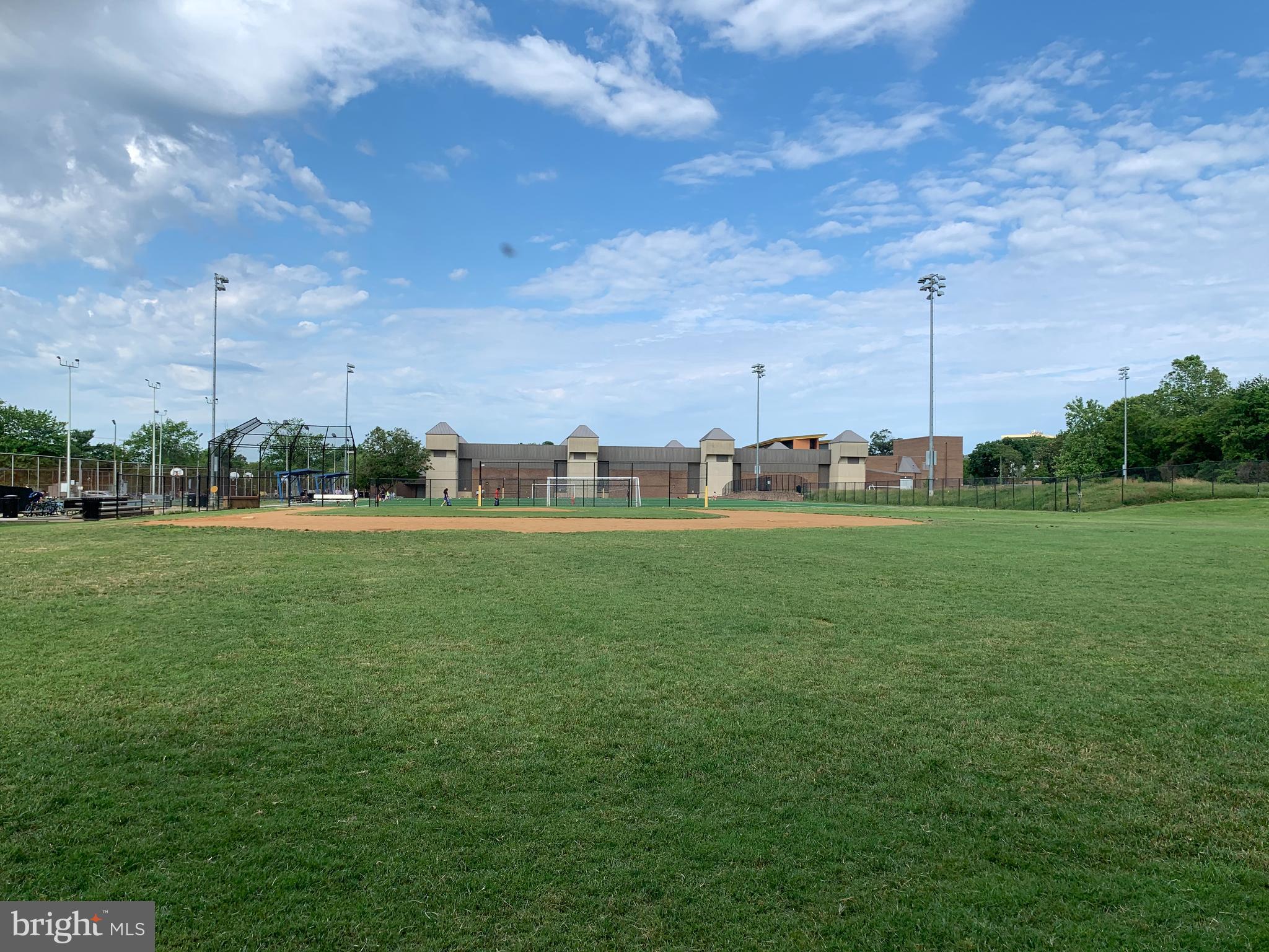 ARLINGTON HEIGHTS - Residential Lease