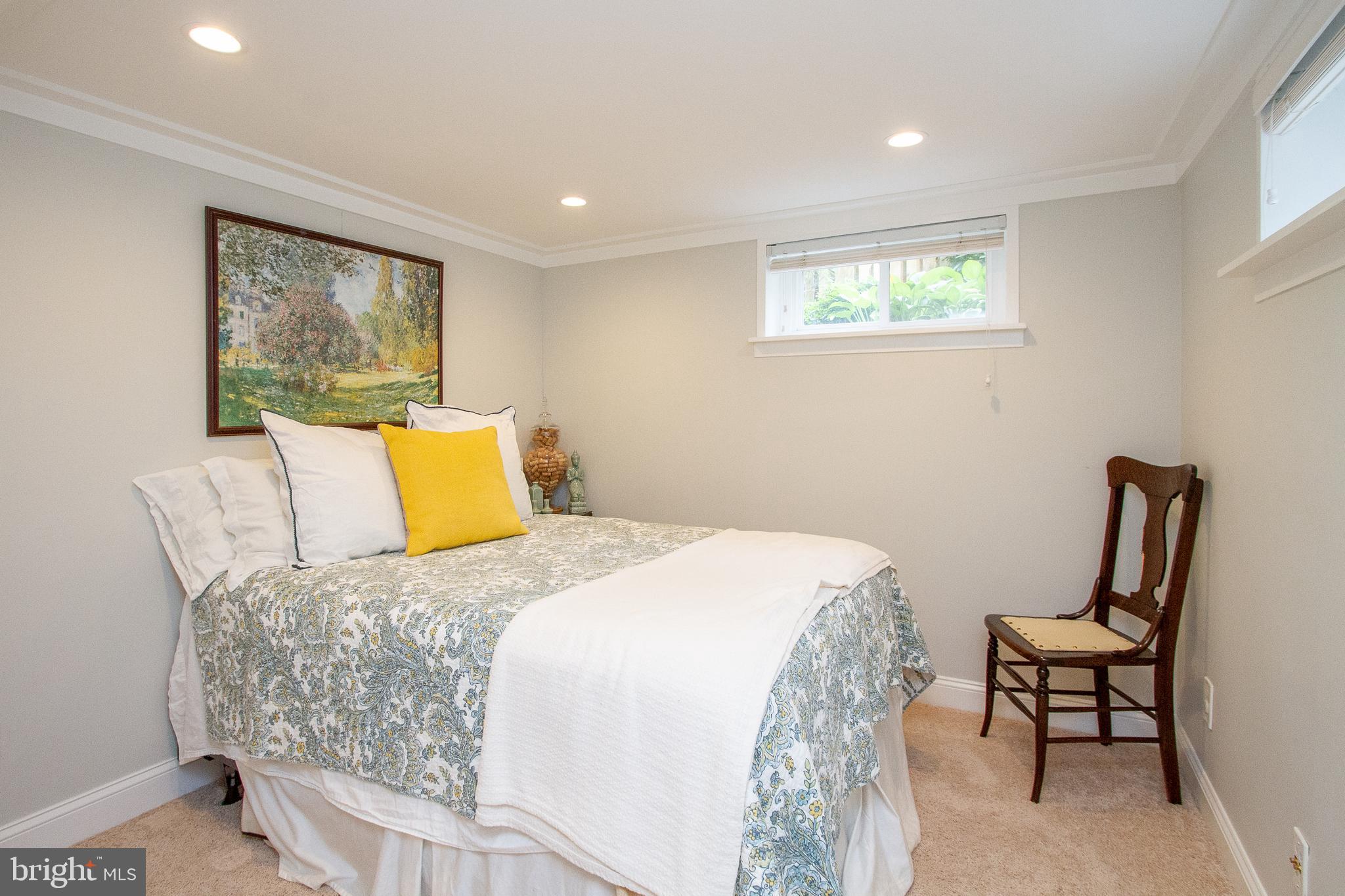 ARLINGTON HEIGHTS - Residential Lease