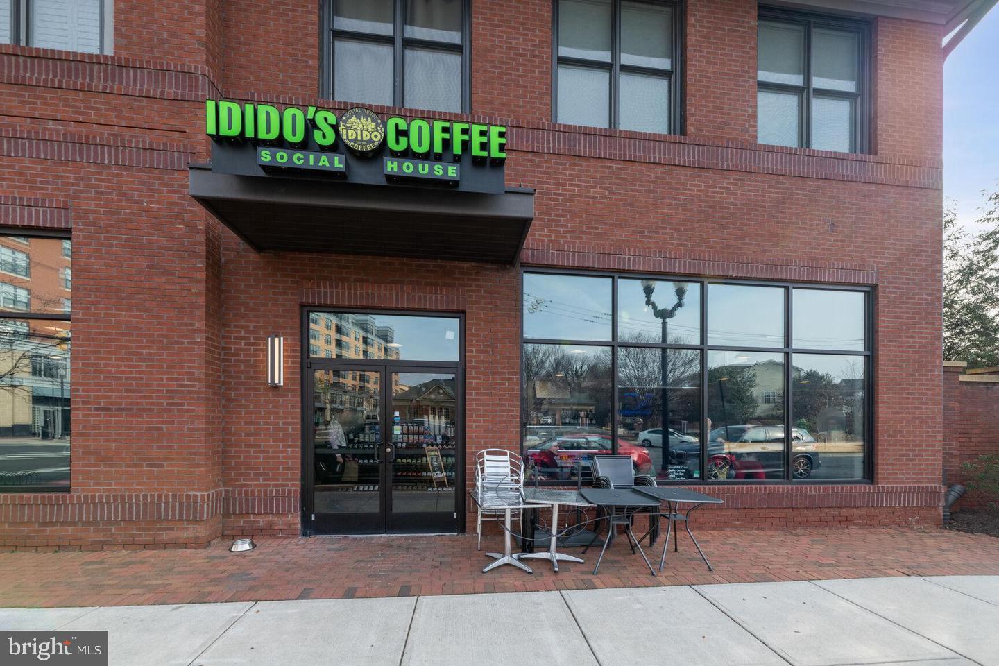 ARLINGTON HEIGHTS - Residential Lease