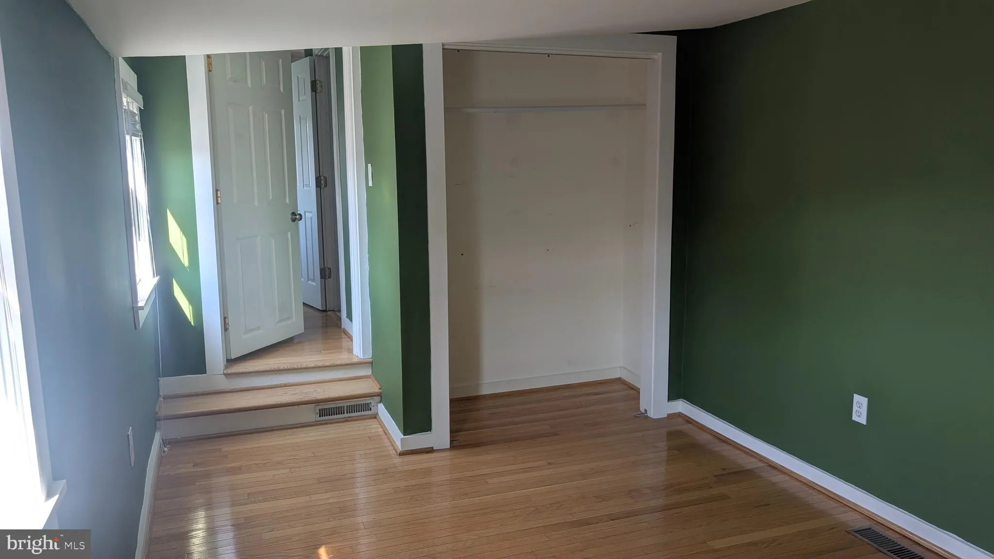 Frederick, Maryland 21701, United States, 2 Bedrooms Bedrooms, ,2 BathroomsBathrooms,Residential,Active,210817