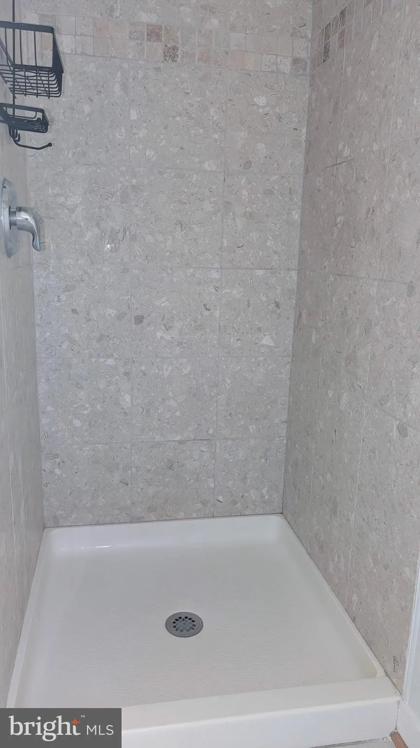 Frederick, Maryland 21701, United States, 2 Bedrooms Bedrooms, ,2 BathroomsBathrooms,Residential,Active,210817