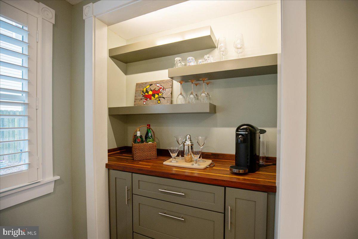 AVONDALE - Residential