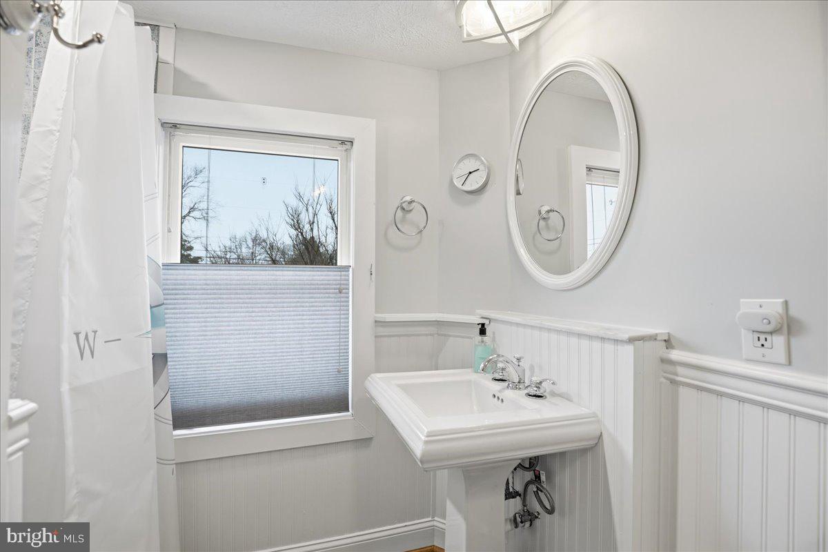 AVONDALE - Residential