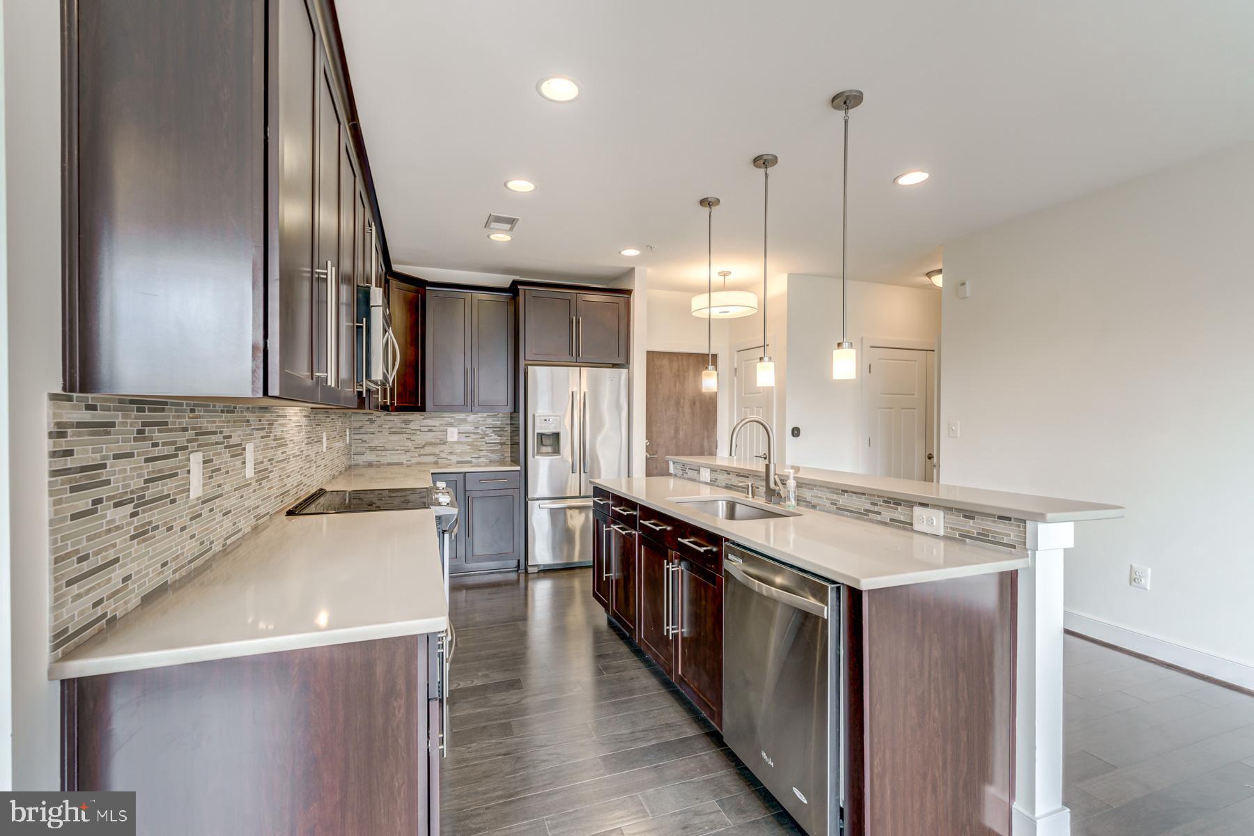 COLUMBIA PLACE - Residential Lease