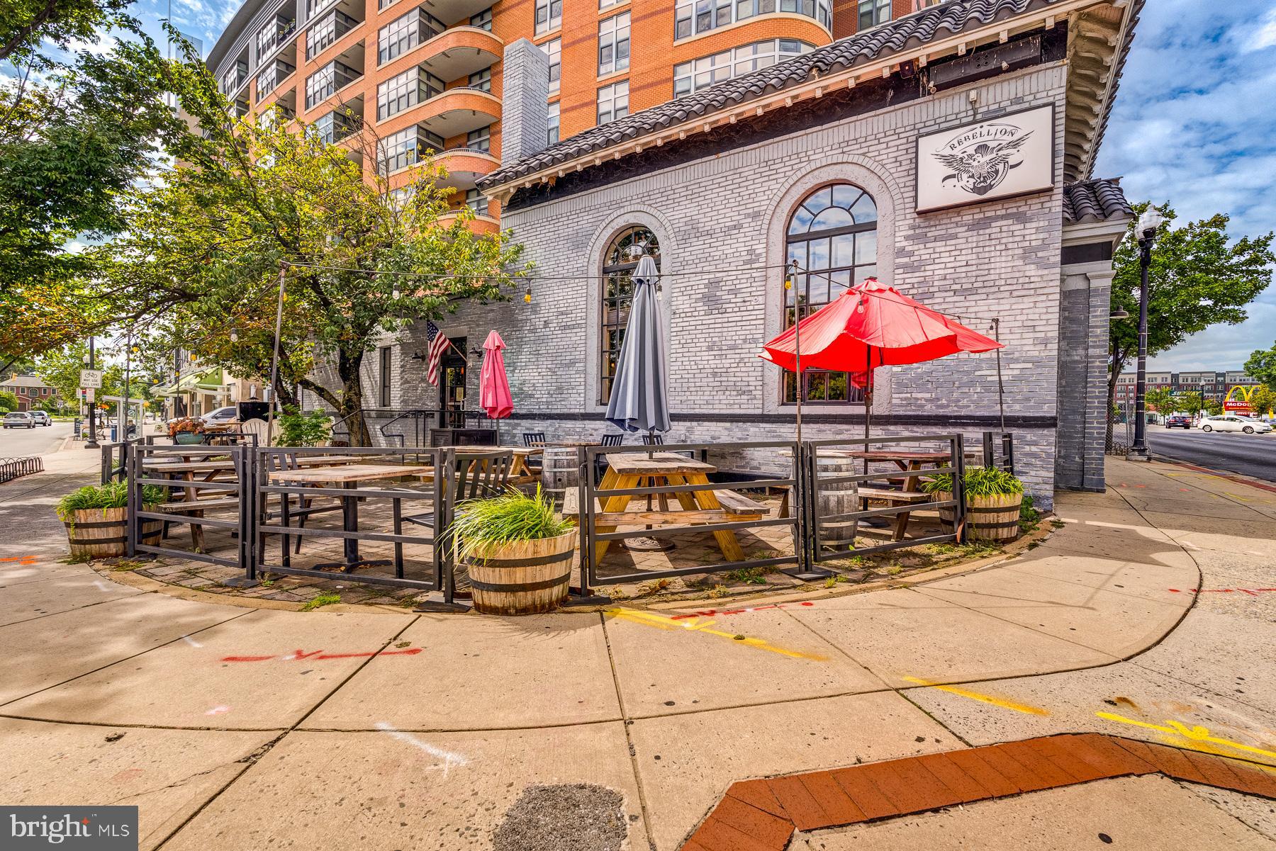 COLUMBIA PLACE - Residential Lease