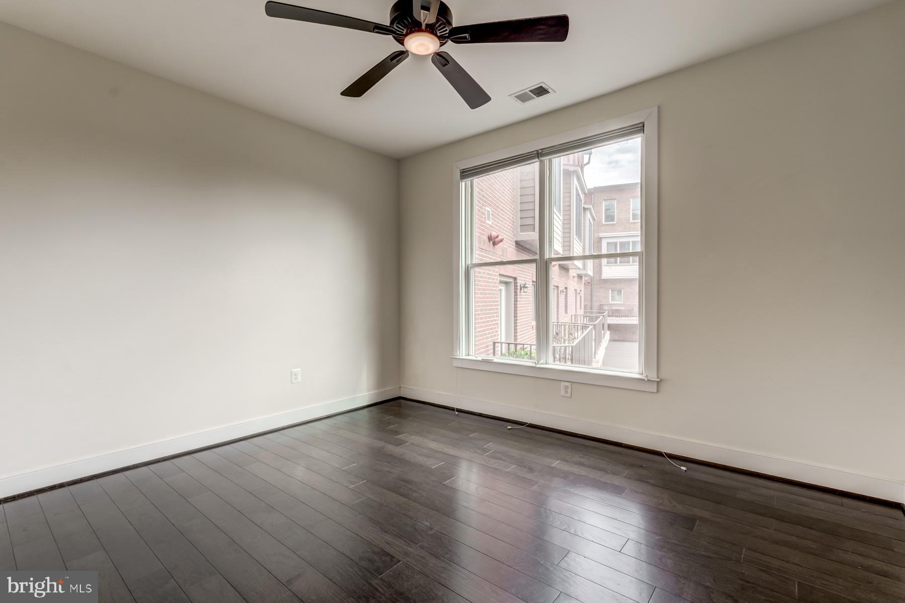 COLUMBIA PLACE - Residential Lease