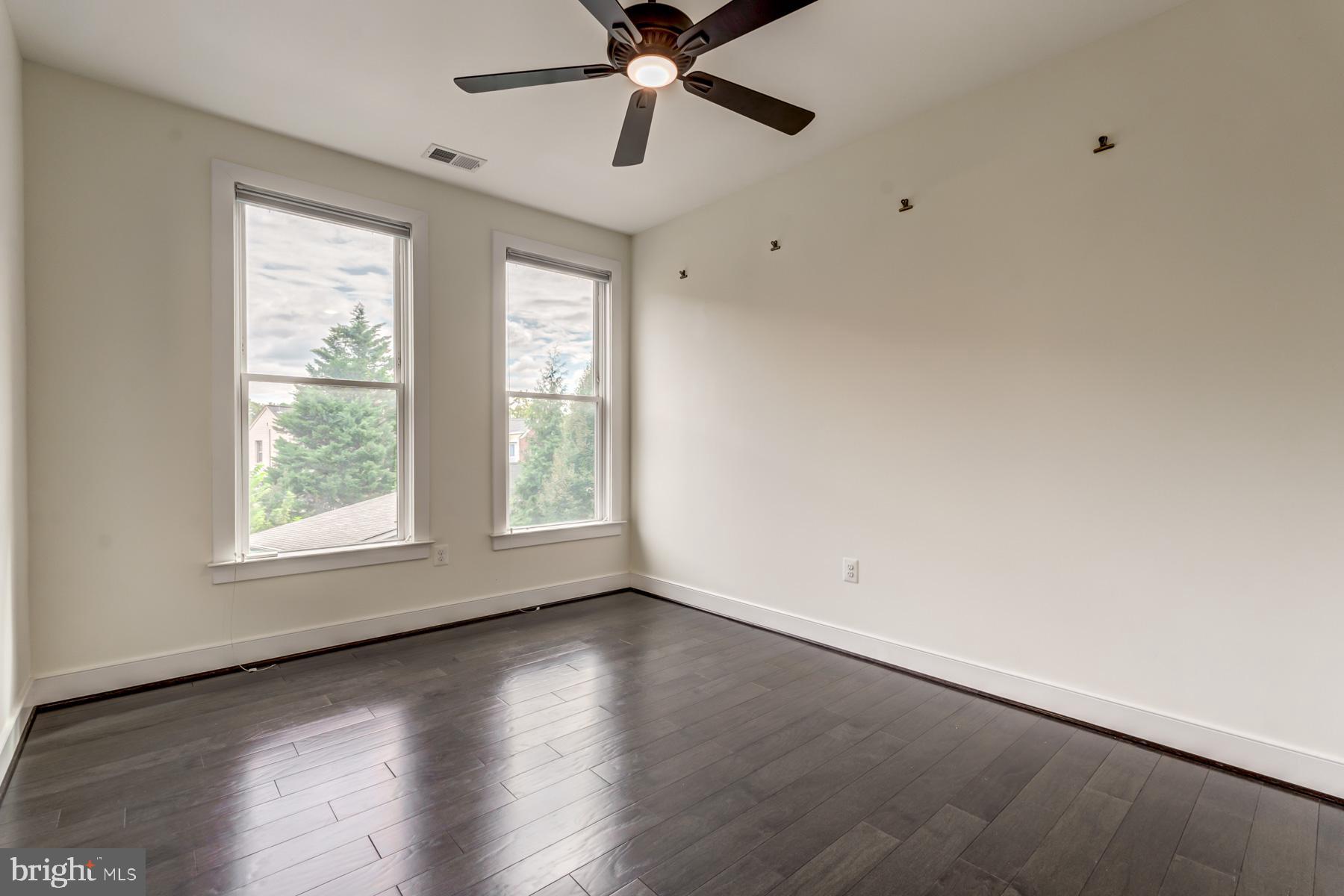 COLUMBIA PLACE - Residential Lease