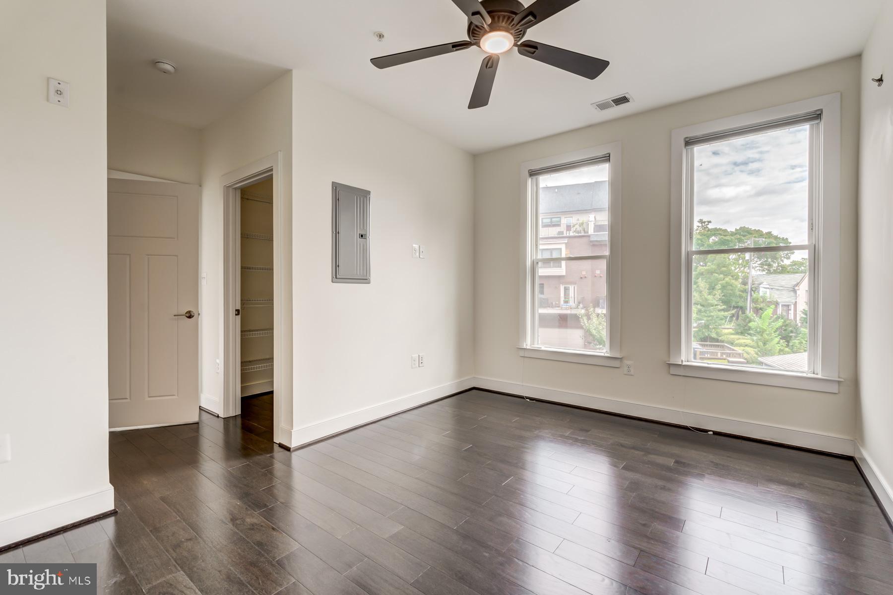 COLUMBIA PLACE - Residential Lease