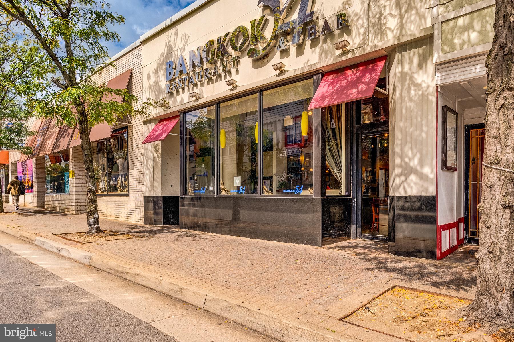 COLUMBIA PLACE - Residential Lease