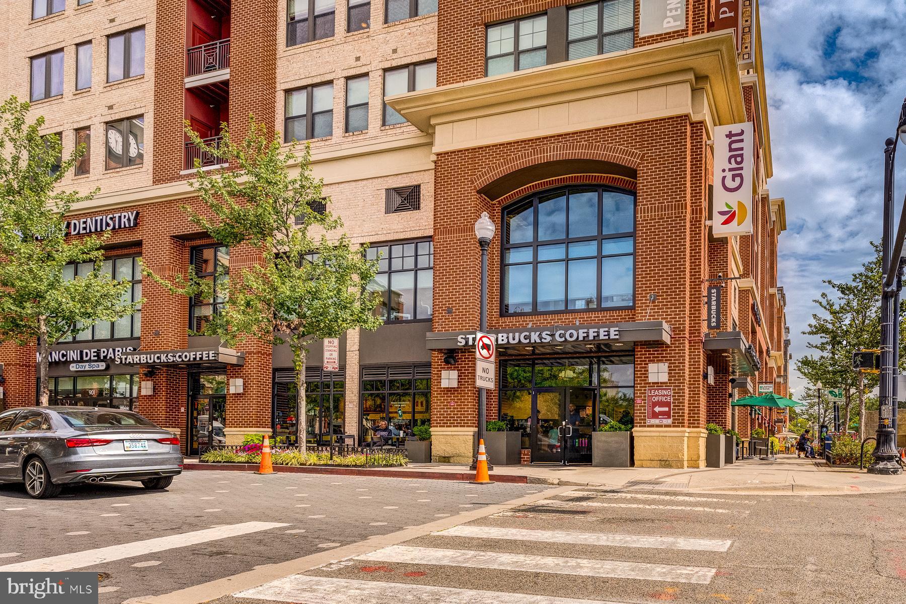 COLUMBIA PLACE - Residential Lease