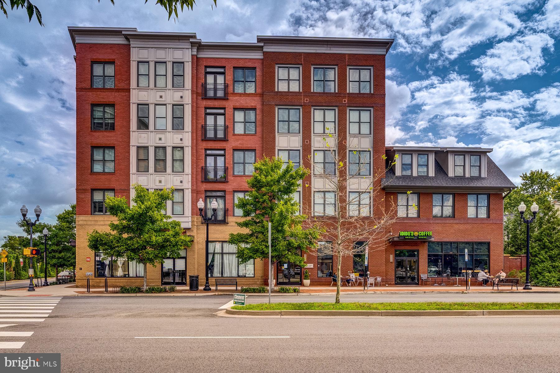 COLUMBIA PLACE - Residential Lease