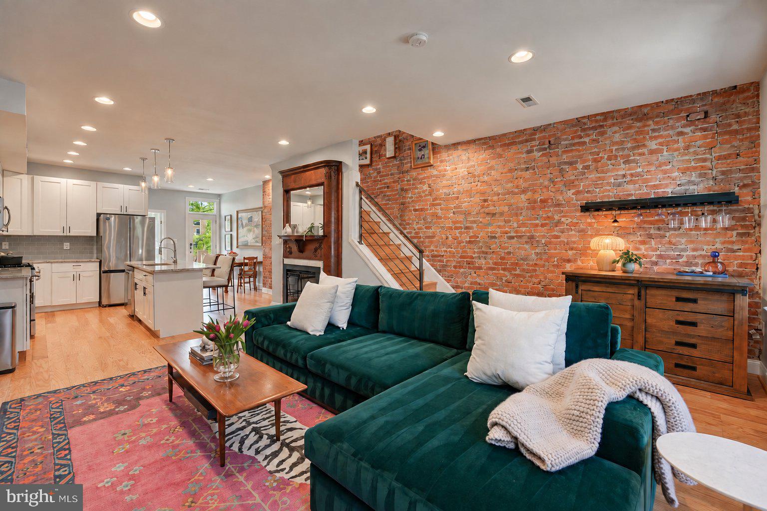 22 RHODE ISLAND AVENUE NW 2