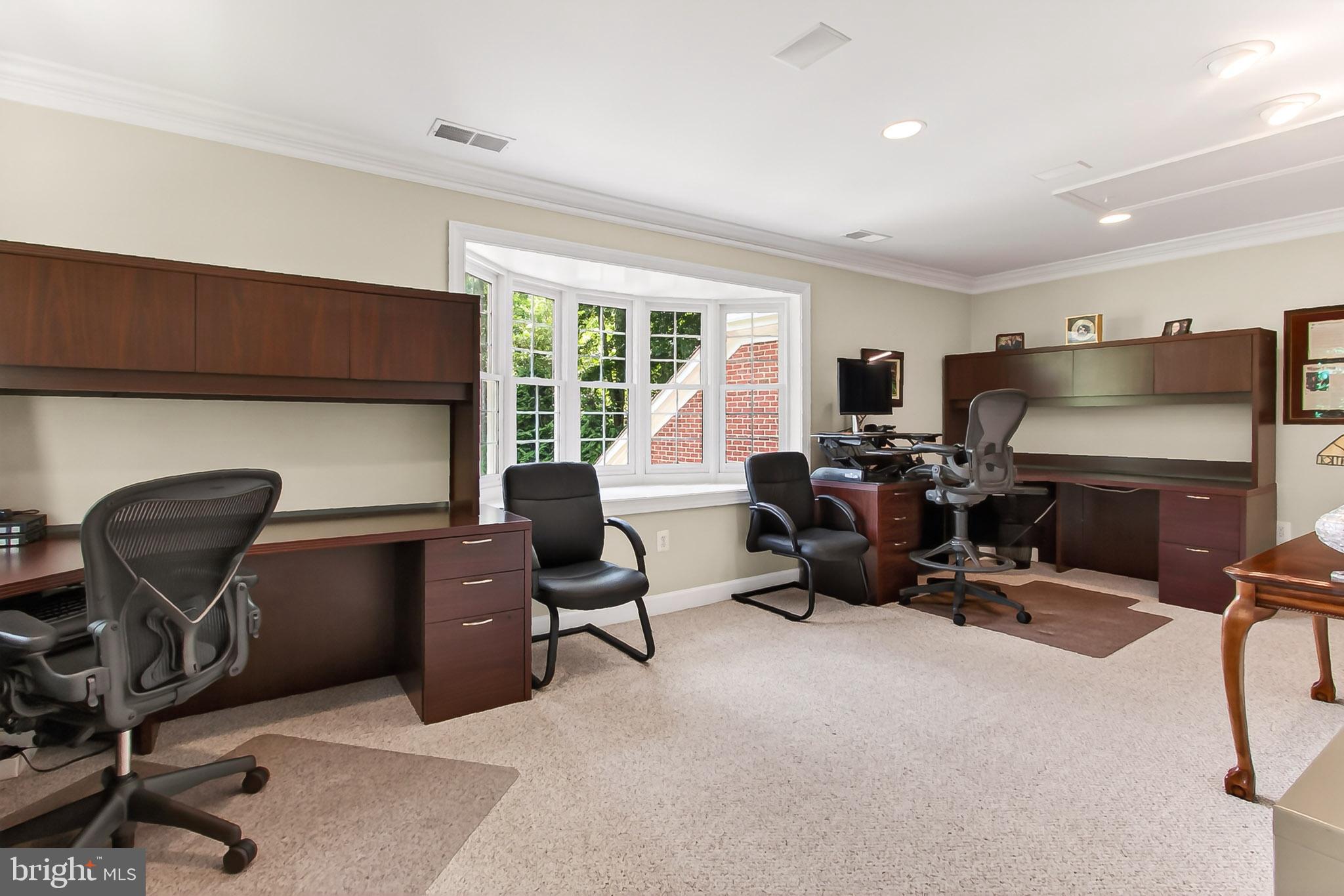 EDGEWATER - Residential