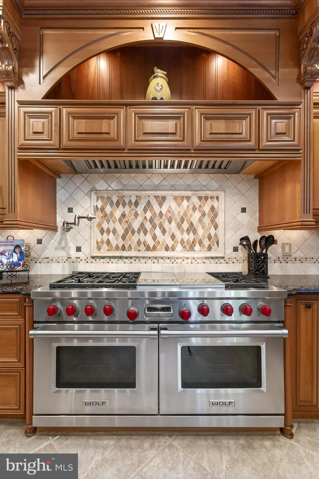 EDGEWATER - Residential