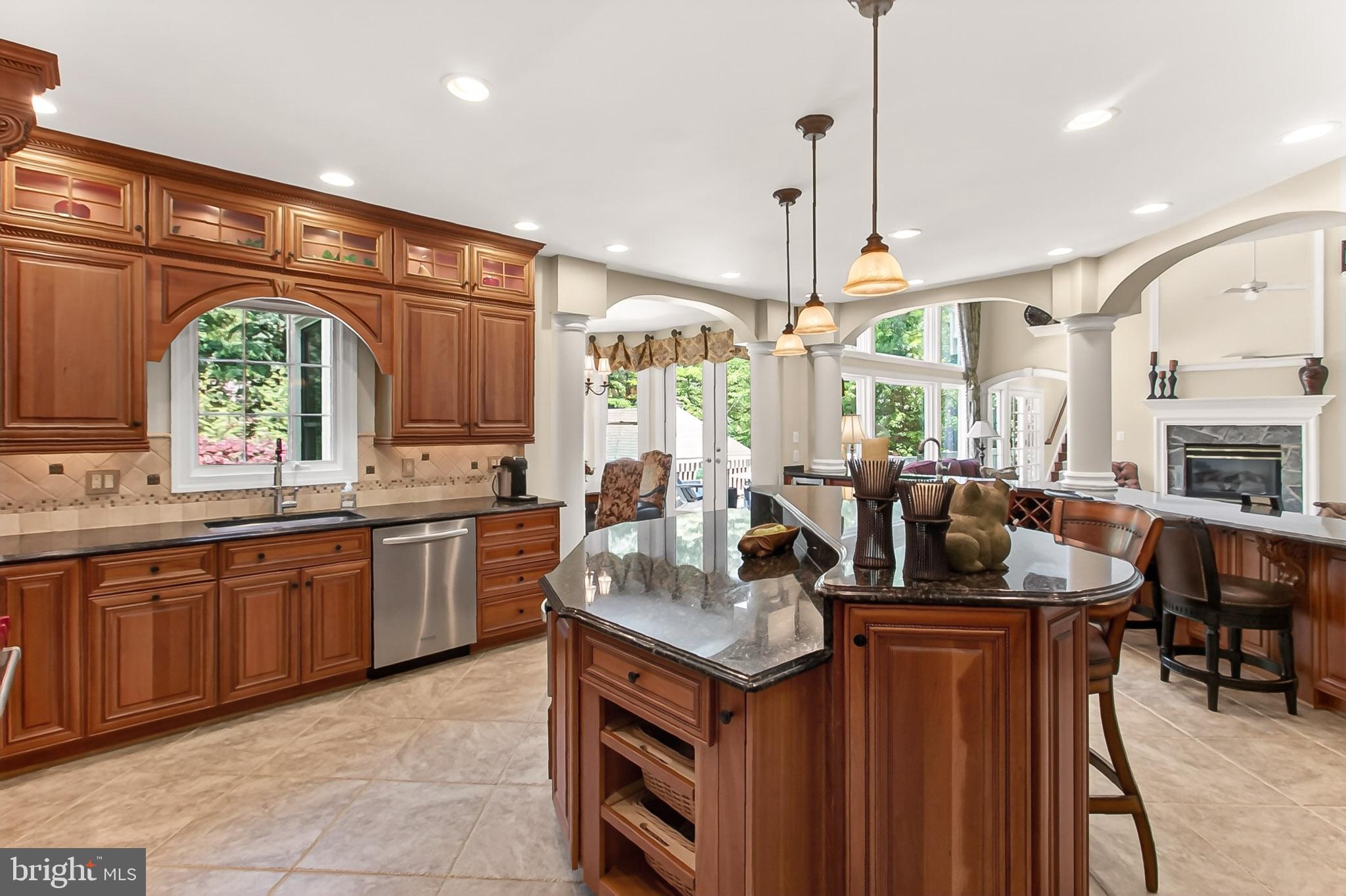 EDGEWATER - Residential