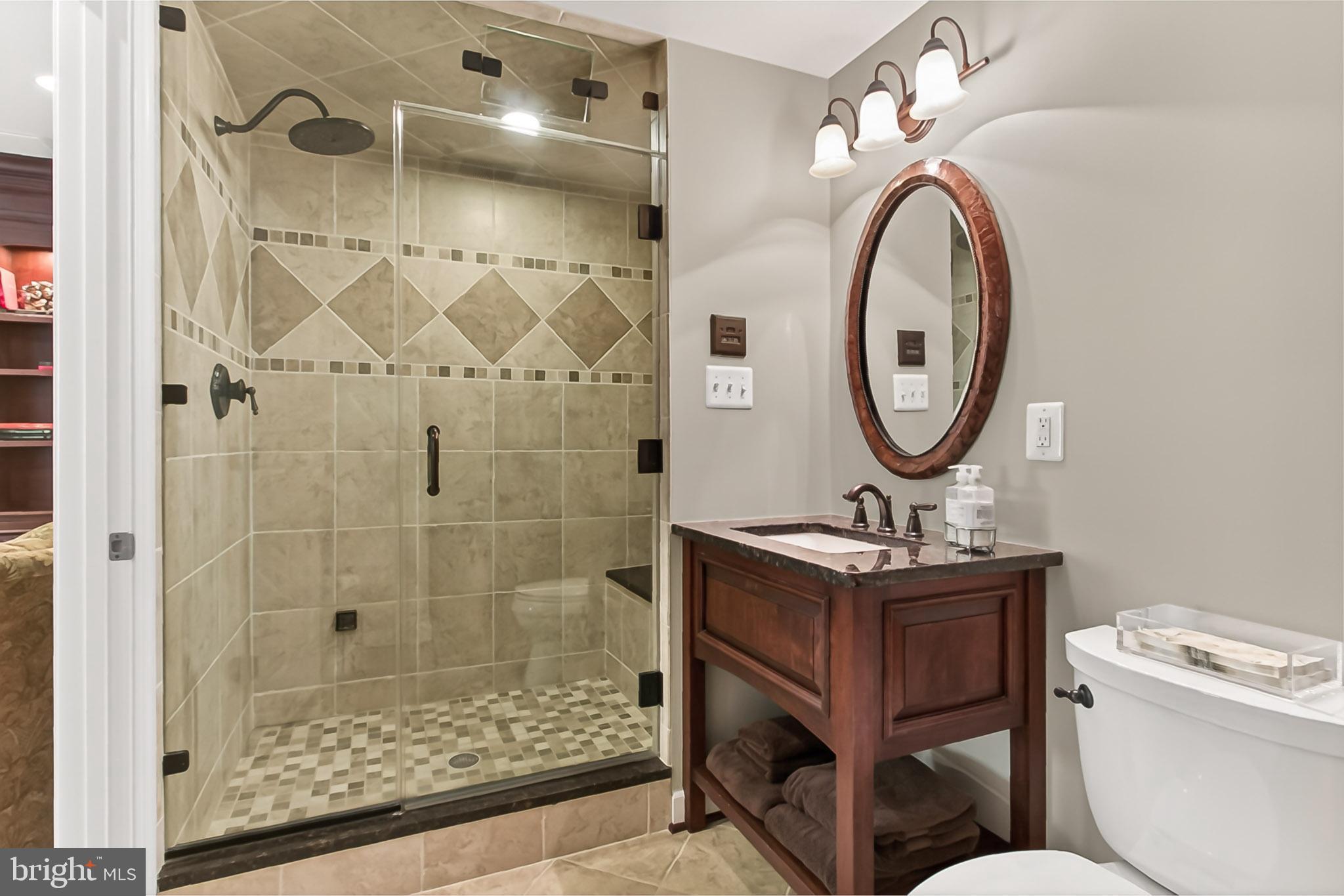 EDGEWATER - Residential