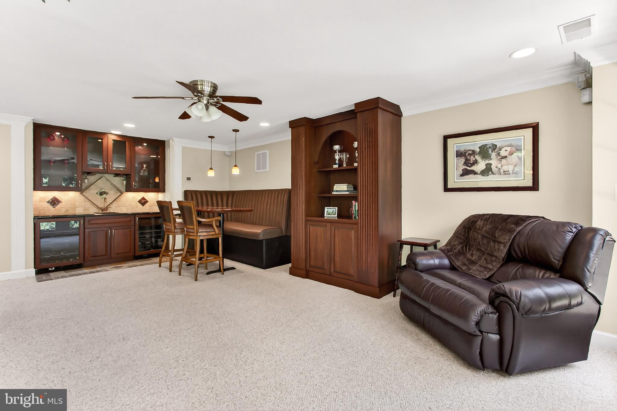 EDGEWATER - Residential