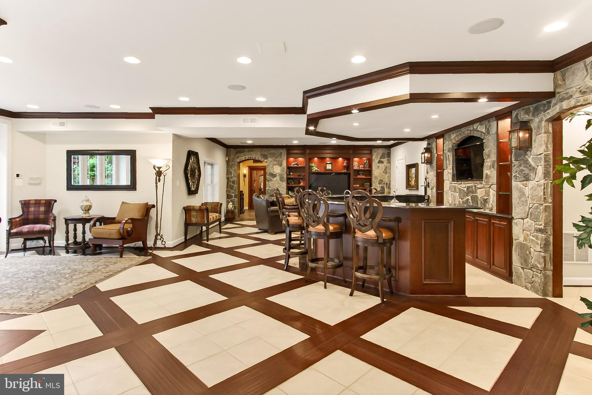 EDGEWATER - Residential