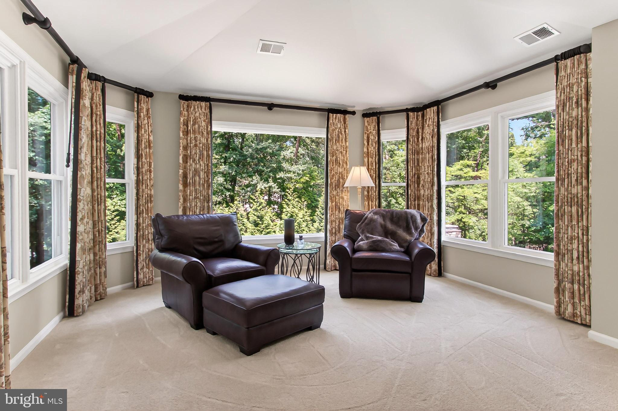 EDGEWATER - Residential