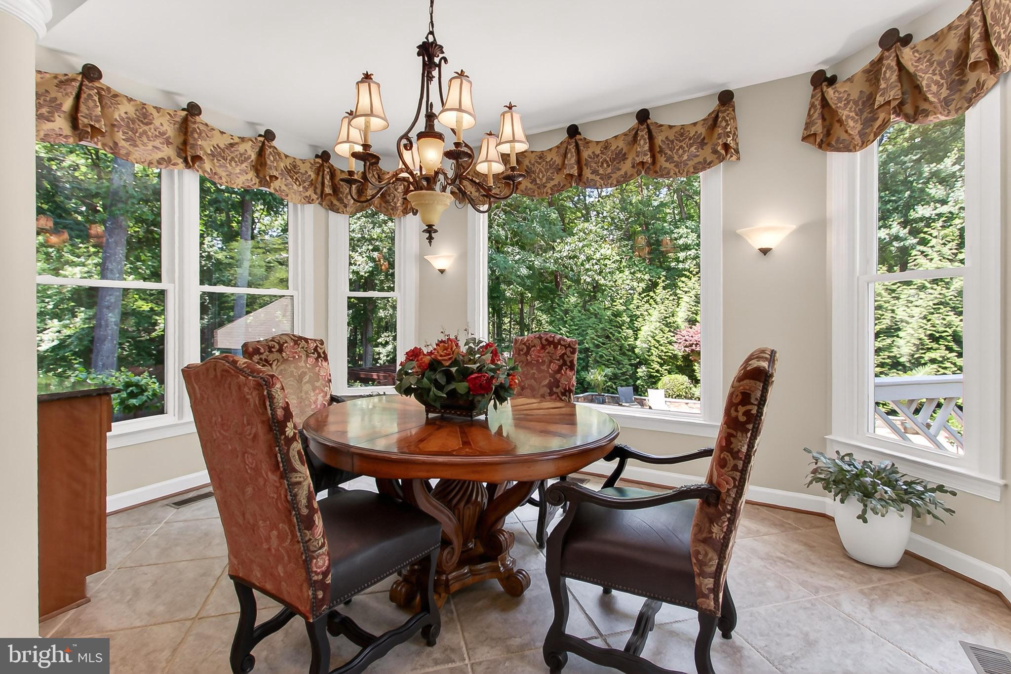 EDGEWATER - Residential