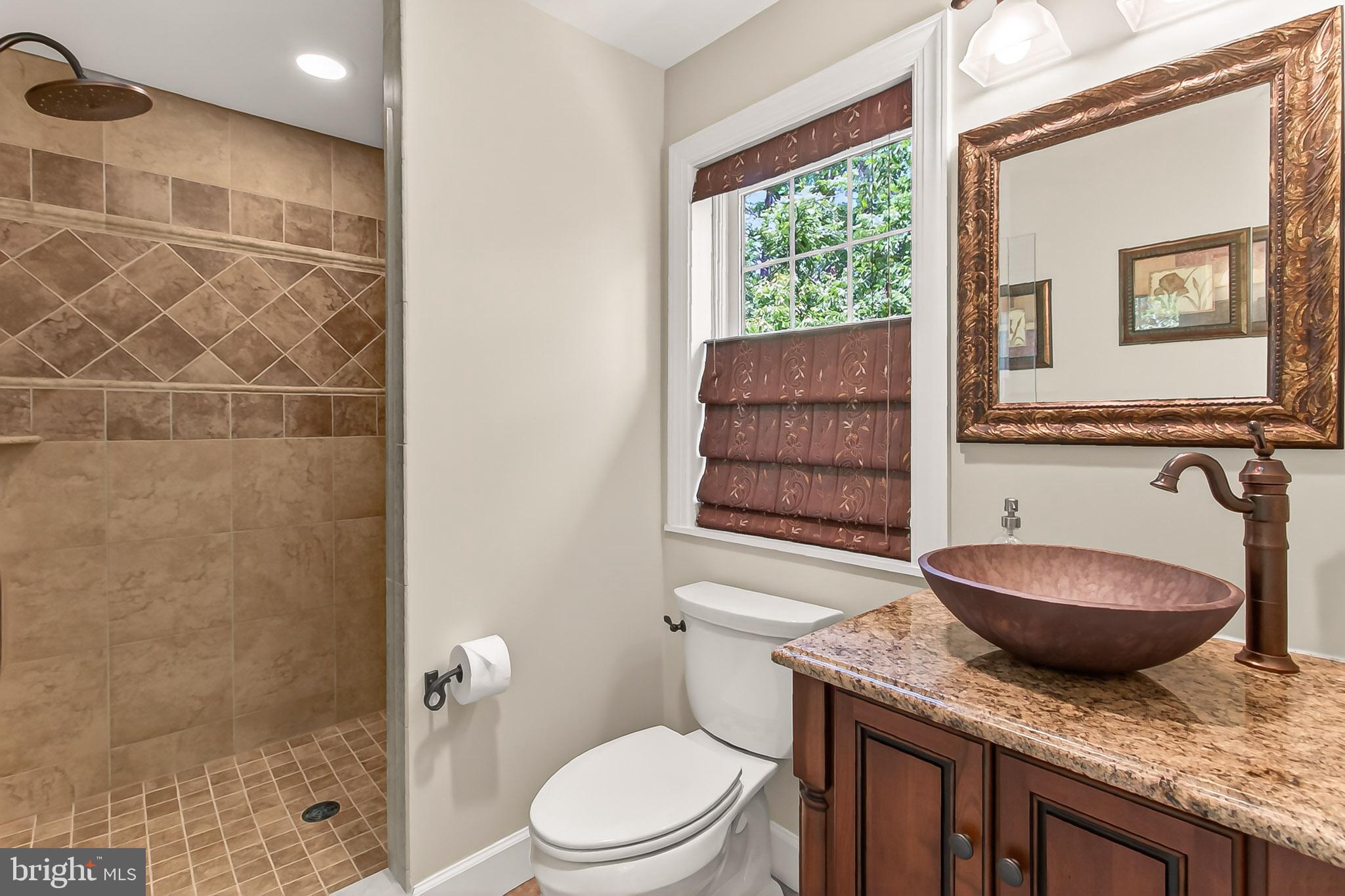 EDGEWATER - Residential