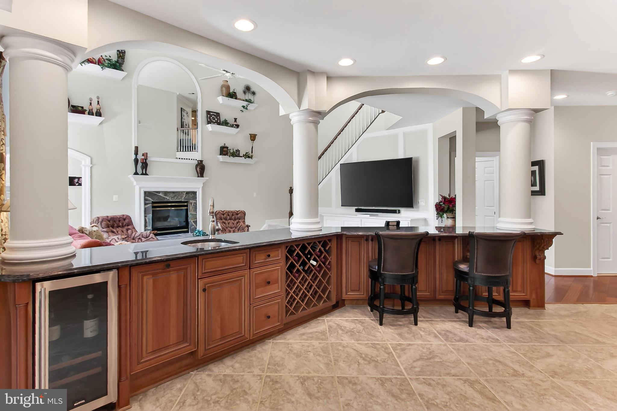EDGEWATER - Residential
