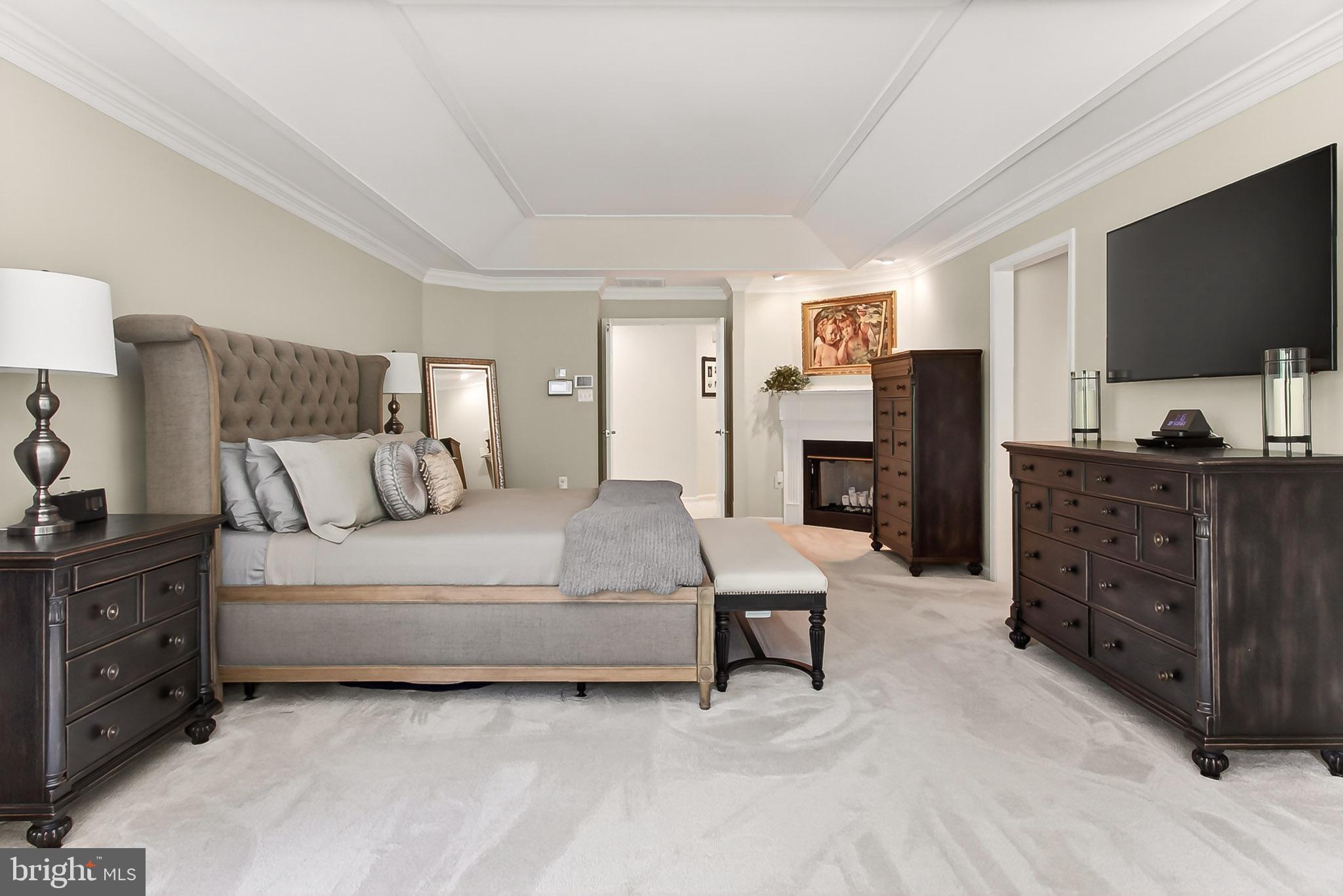 EDGEWATER - Residential