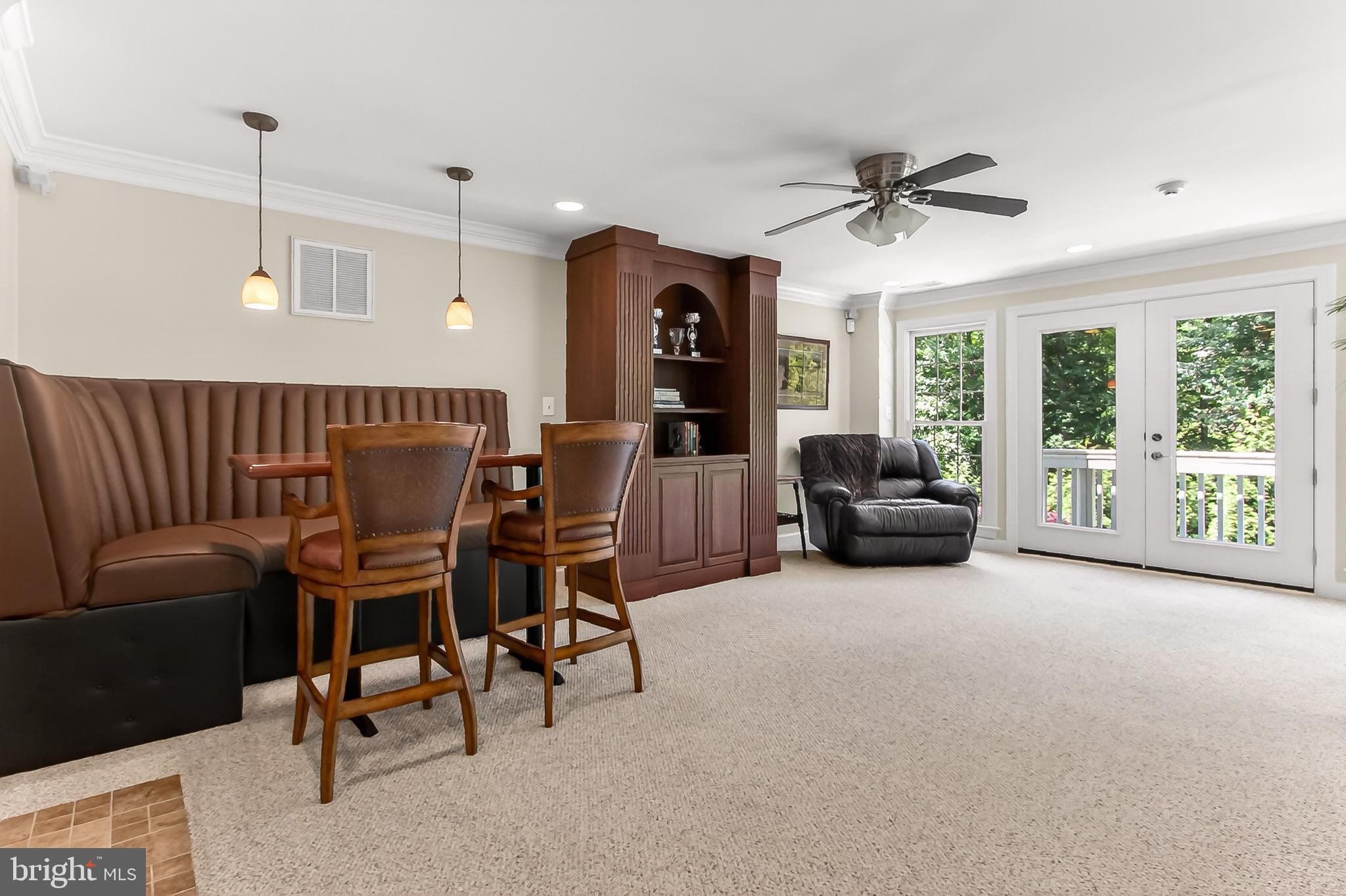 EDGEWATER - Residential