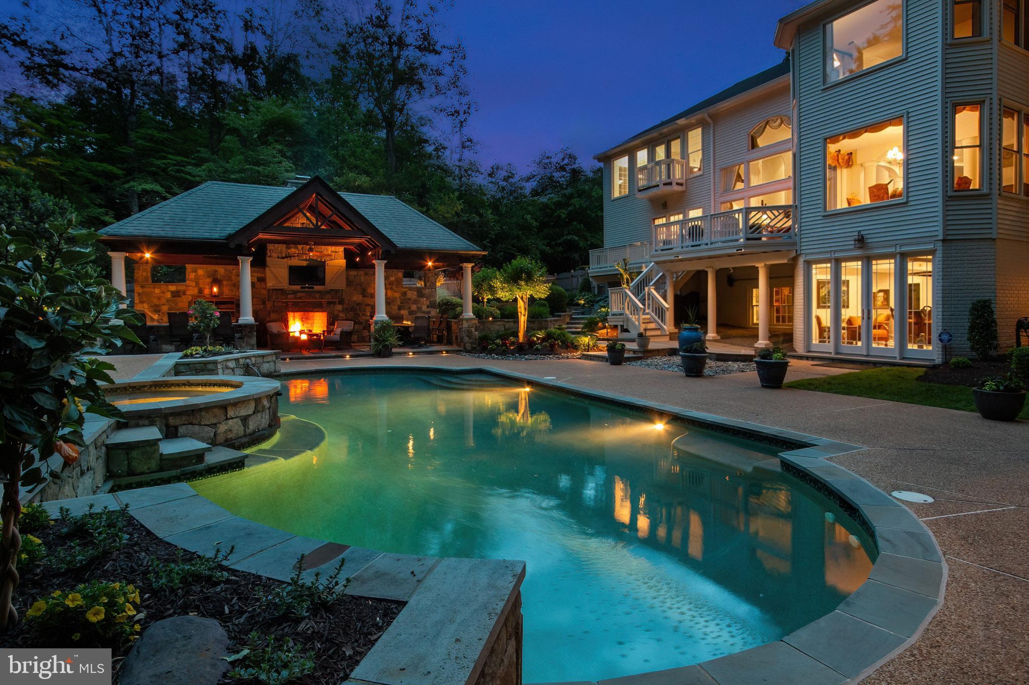 EDGEWATER - Residential