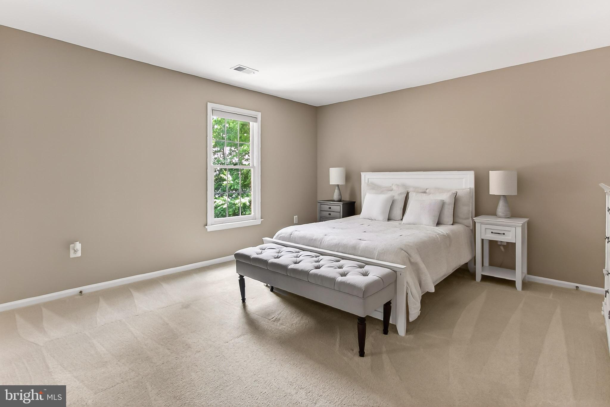 EDGEWATER - Residential