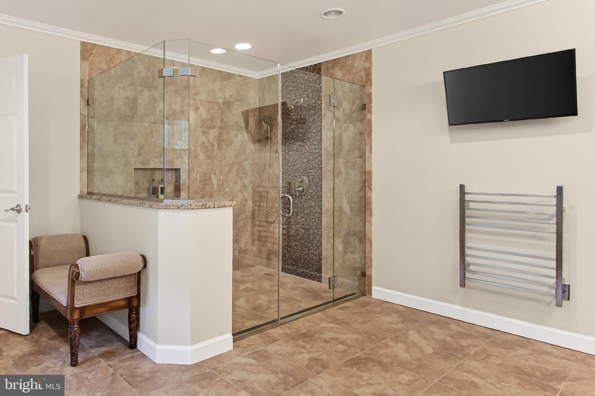 EDGEWATER - Residential