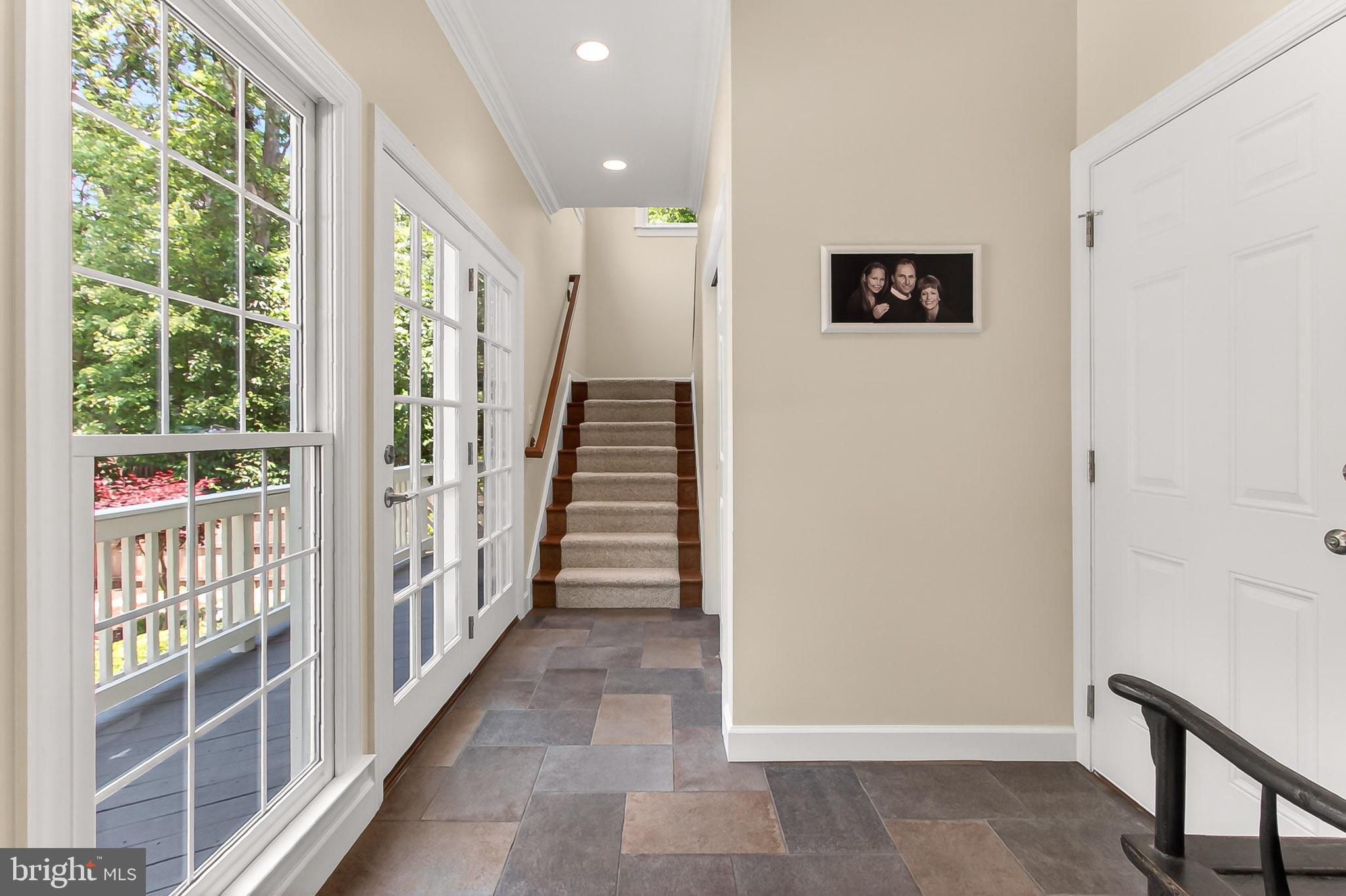 EDGEWATER - Residential