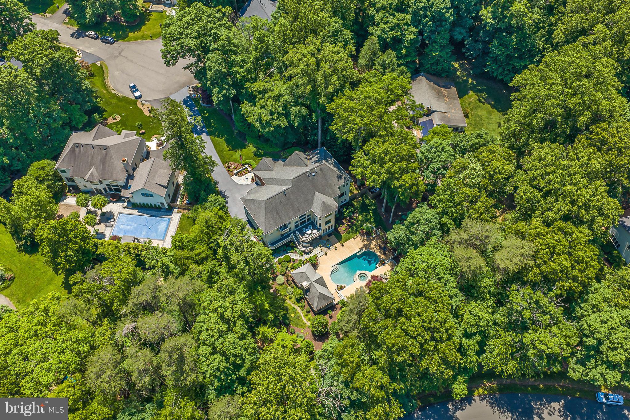 EDGEWATER - Residential