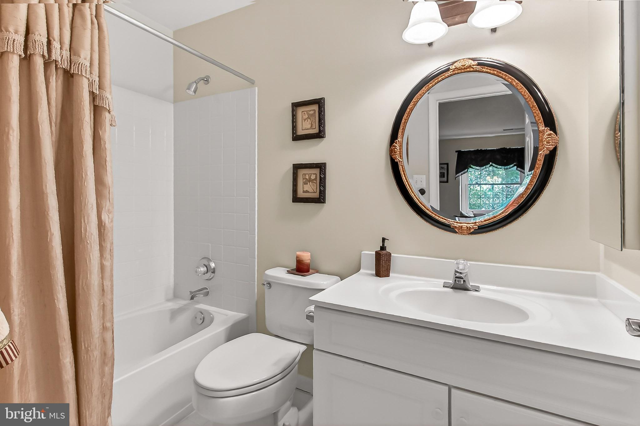 EDGEWATER - Residential