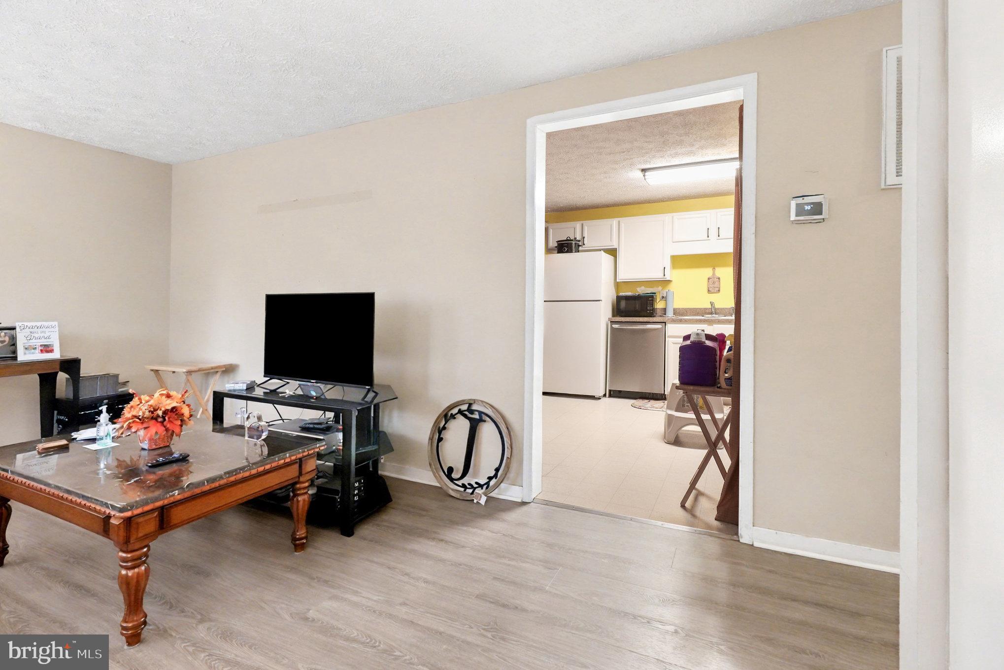 LAKE LAND OR - Residential