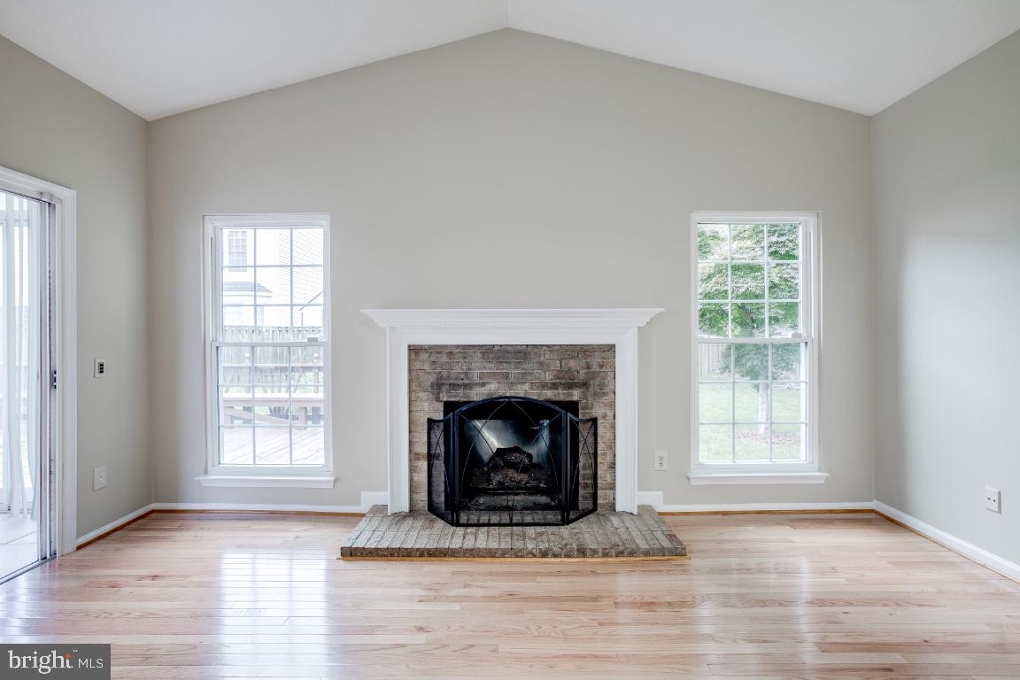 WOODSTONE - Residential