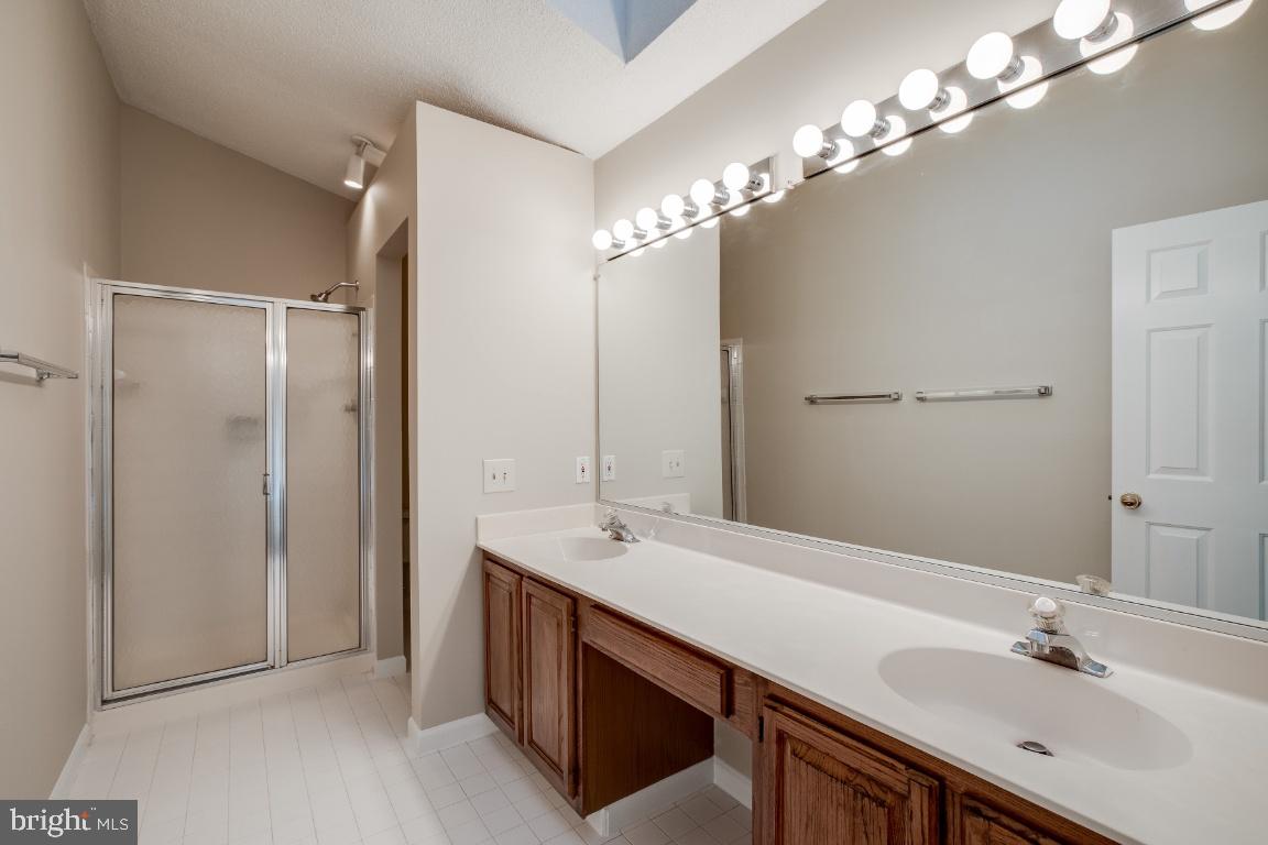 WOODSTONE - Residential