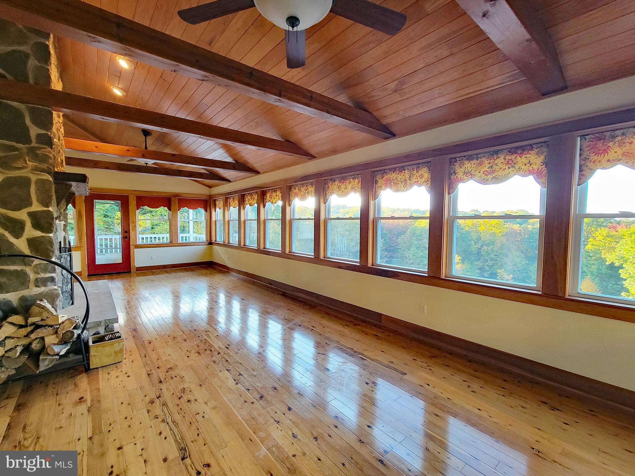 THE HIGHLANDS MEADOW MOUNTAIN - Residential