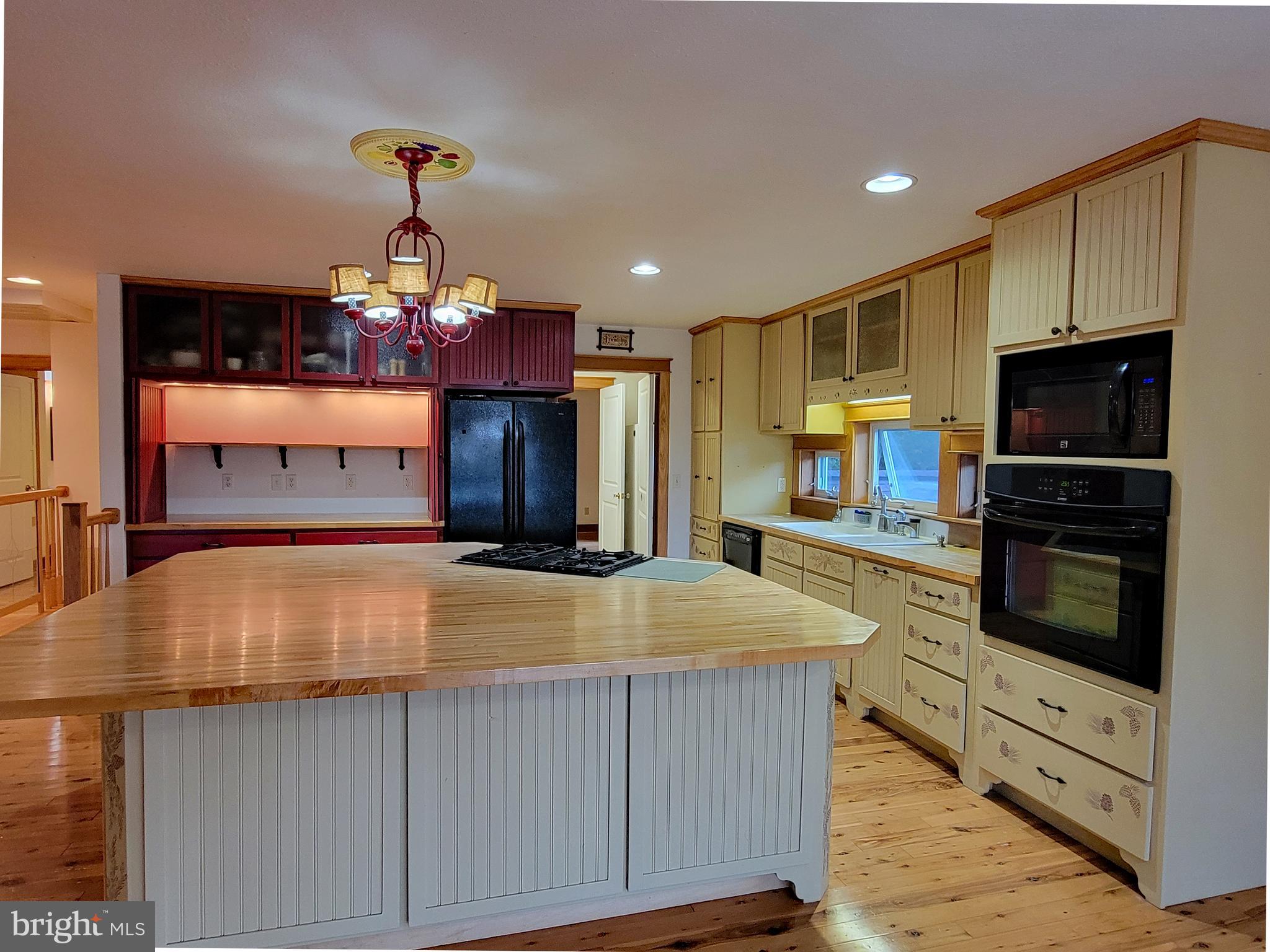 THE HIGHLANDS MEADOW MOUNTAIN - Residential