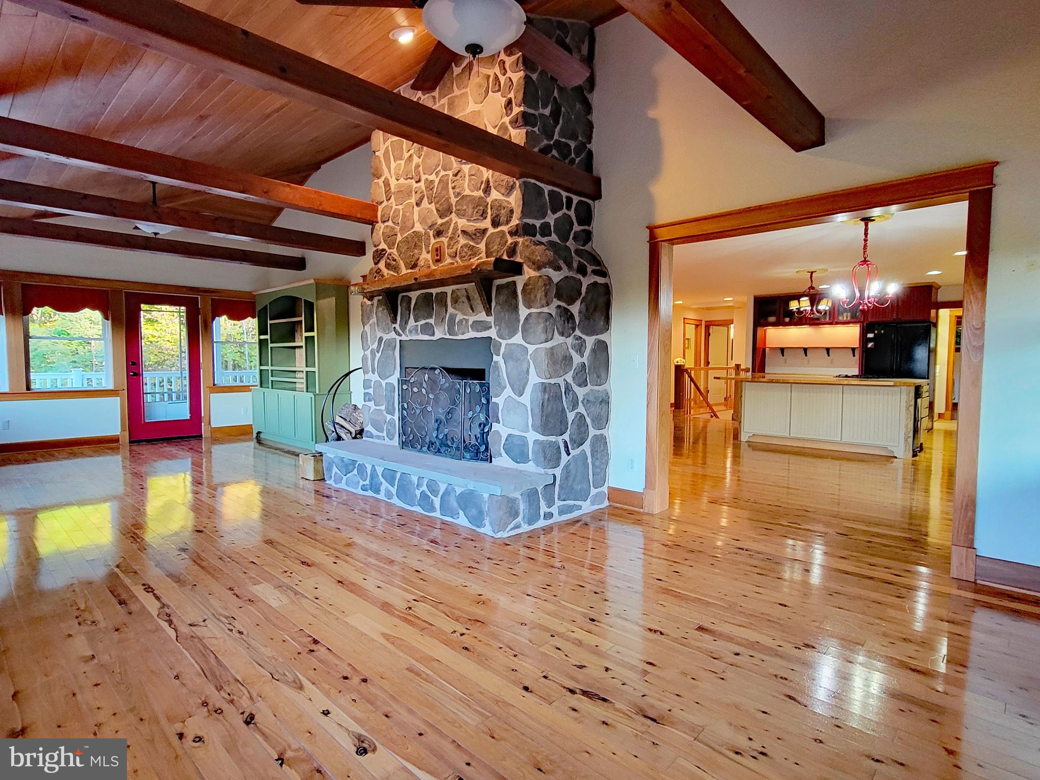 THE HIGHLANDS MEADOW MOUNTAIN - Residential