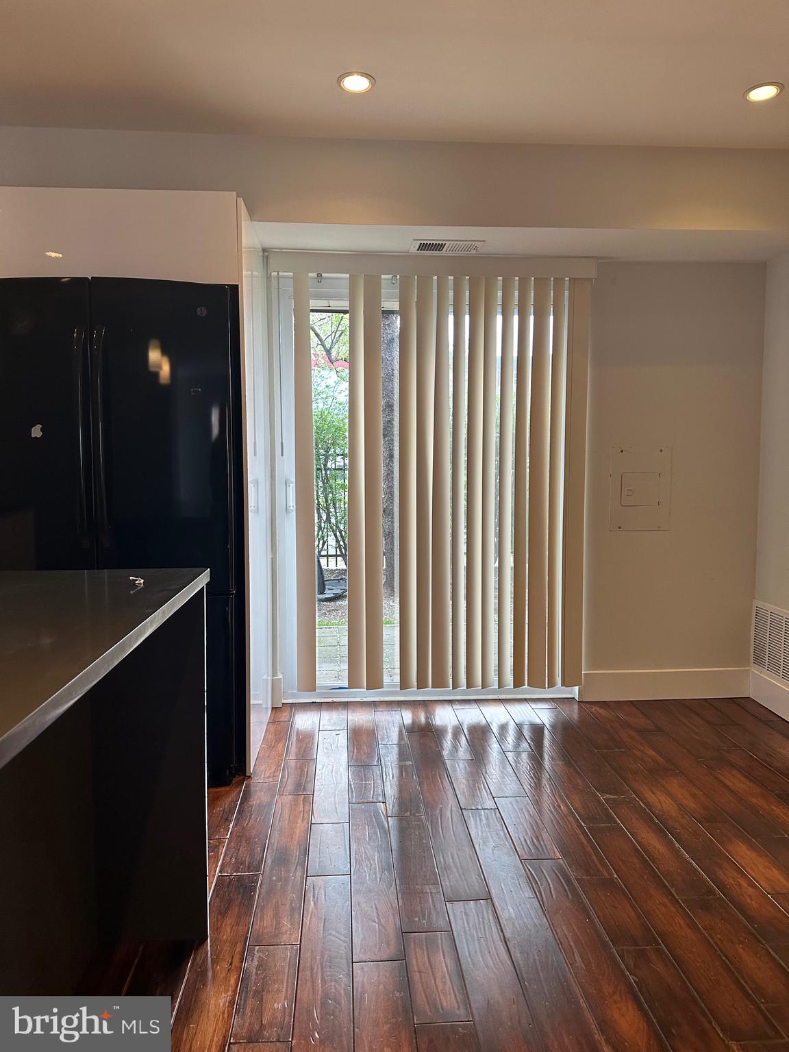 BAKERS BAY CONDOMINIUMS - Residential Lease