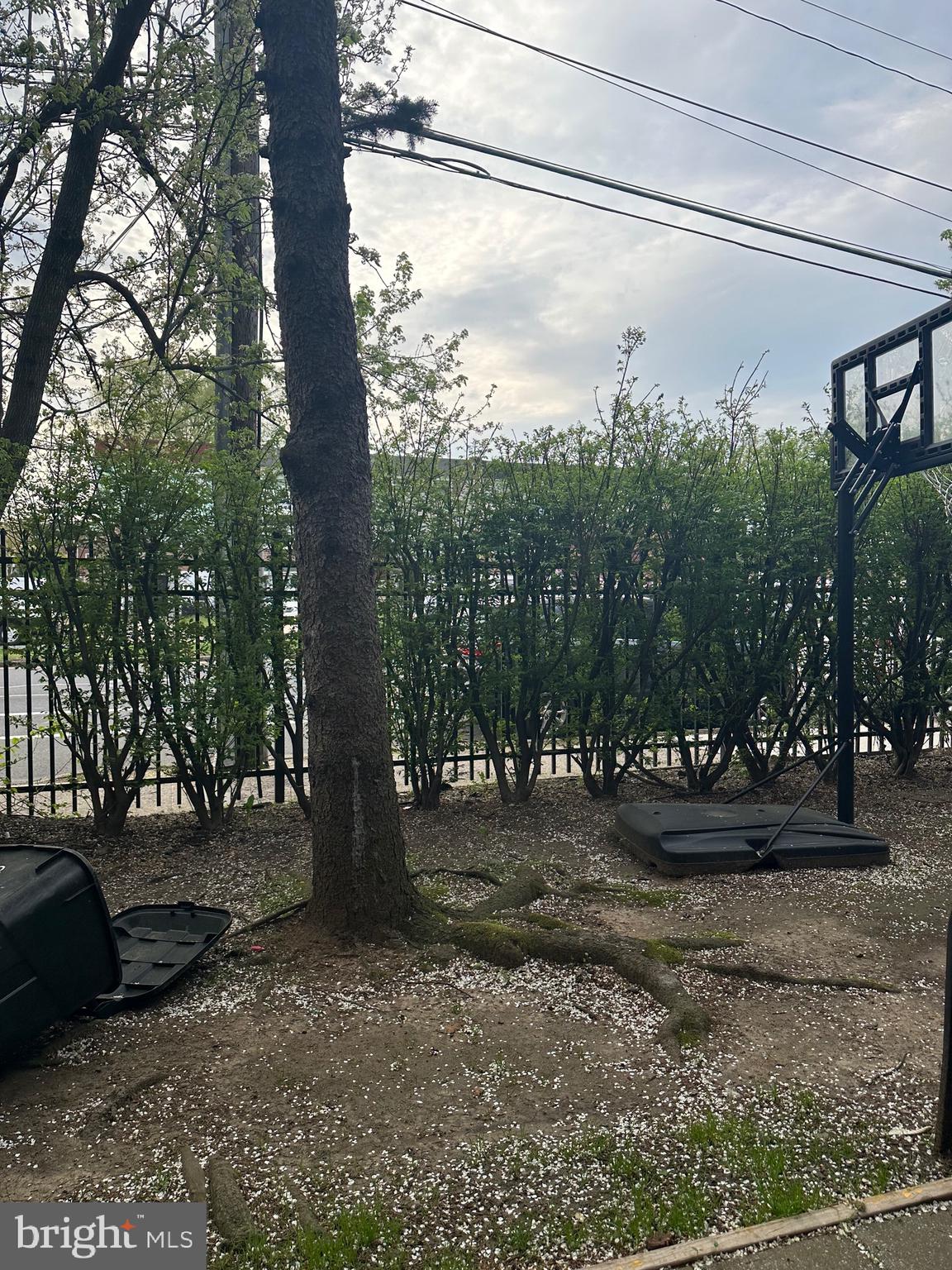 BAKERS BAY CONDOMINIUMS - Residential Lease