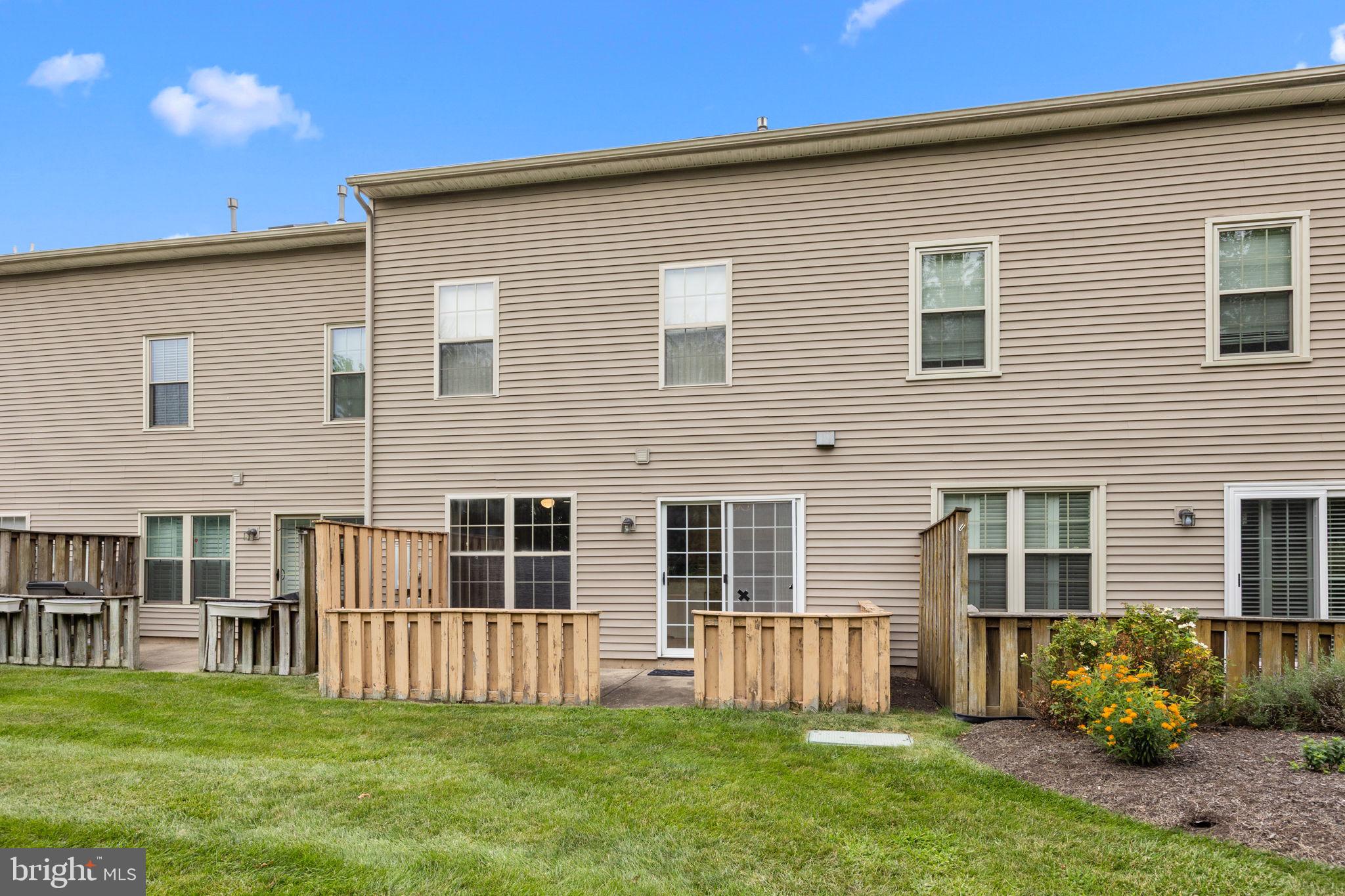 WILLOW BROOK - Residential