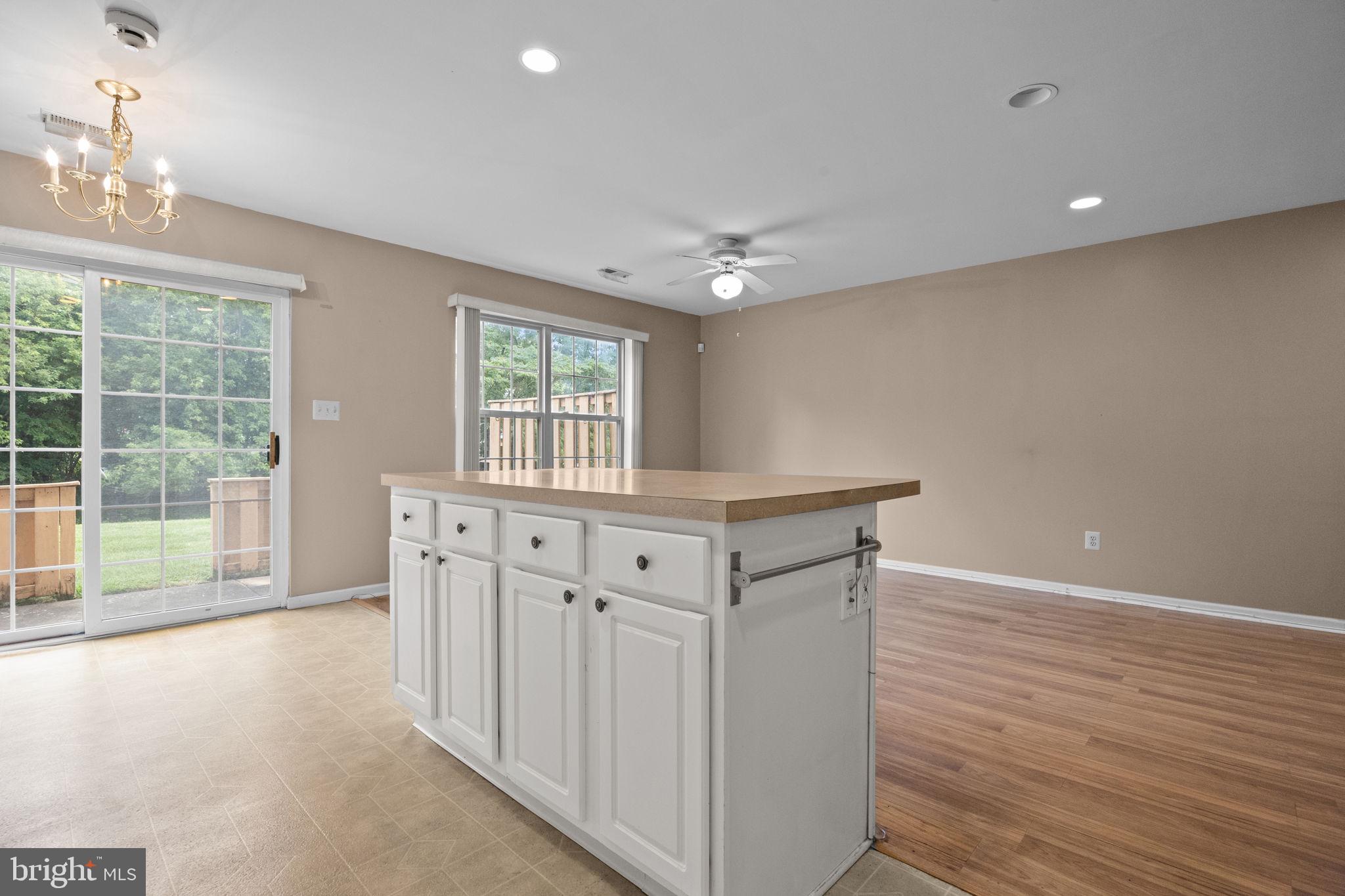 WILLOW BROOK - Residential