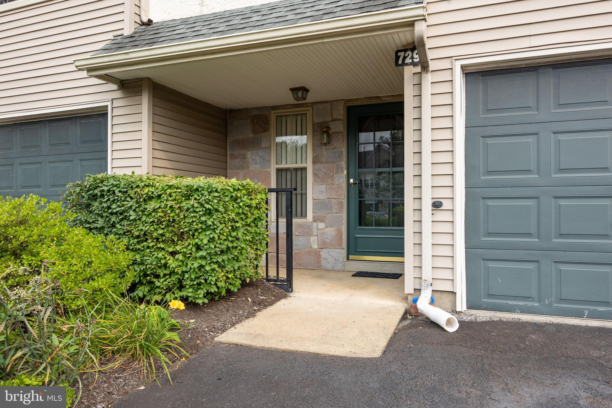 WILLOW BROOK - Residential