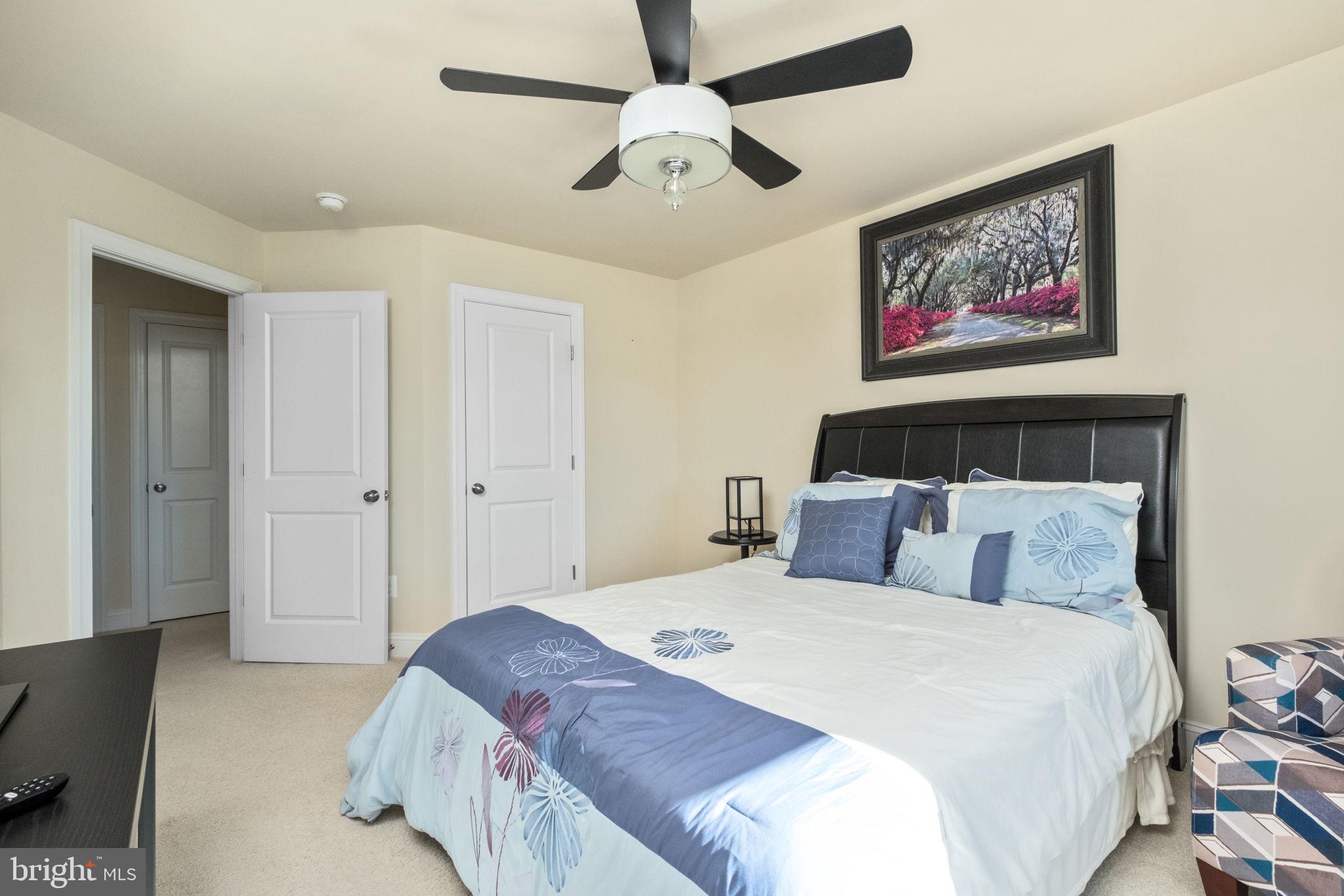 PRESTON LAKE - Residential