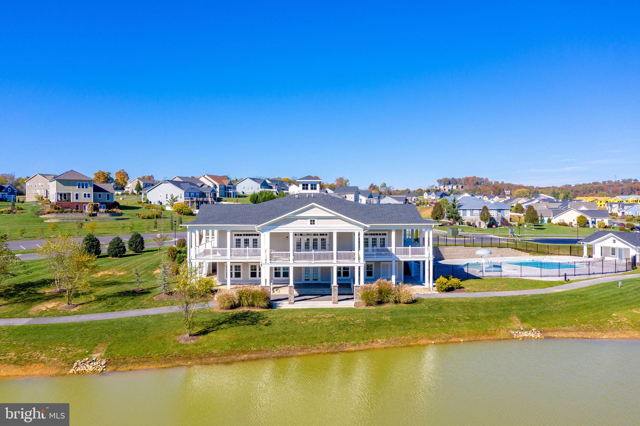 PRESTON LAKE - Residential