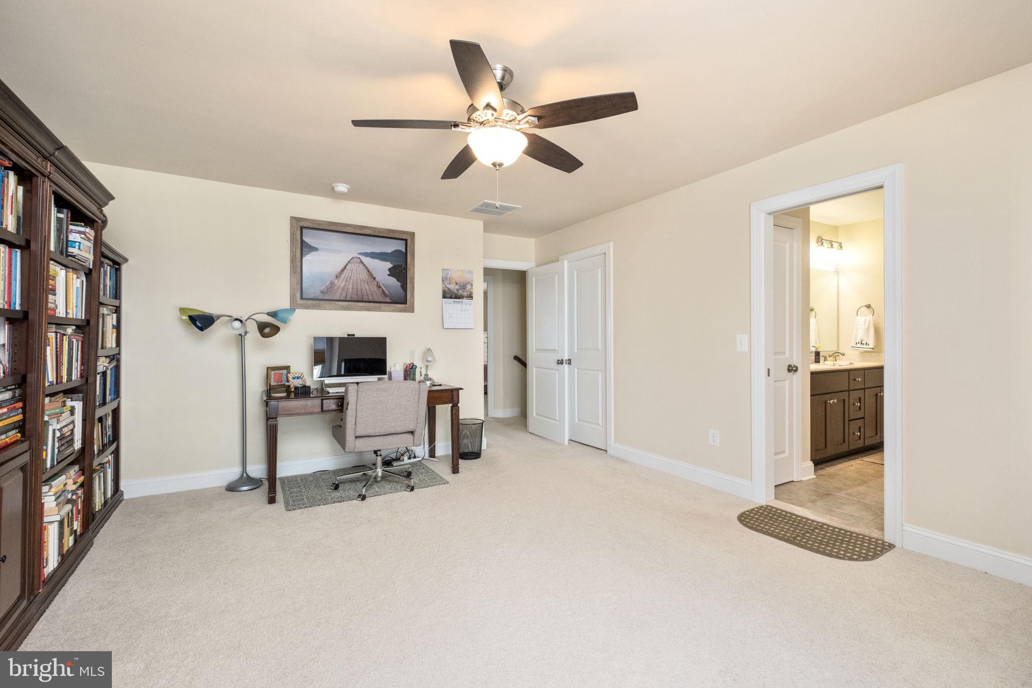 PRESTON LAKE - Residential